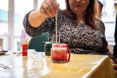 2025-11-16_Zapach-Ukojenia-warsztaty-tworzenia-swiec-sojowych_13