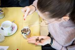 2025-11-16_Zapach-Ukojenia-warsztaty-tworzenia-swiec-sojowych_21