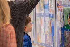 3_2025-12-14_Wernisaz-konkurs-Ozarowska-Kartka-Swiateczna-2025_007