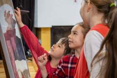 3_2025-12-14_Wernisaz-konkurs-Ozarowska-Kartka-Swiateczna-2025_016