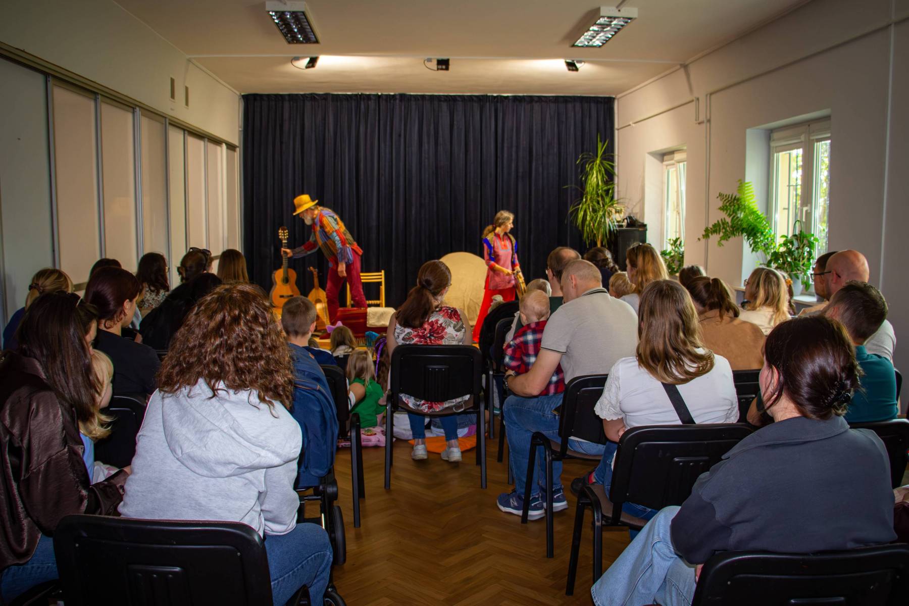 2026-09-27_Teatrzyk-O-kogutu-Filia-Bronisze_1